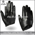 Женские черные кожаные перчатки с высоким соотношением цены и качества